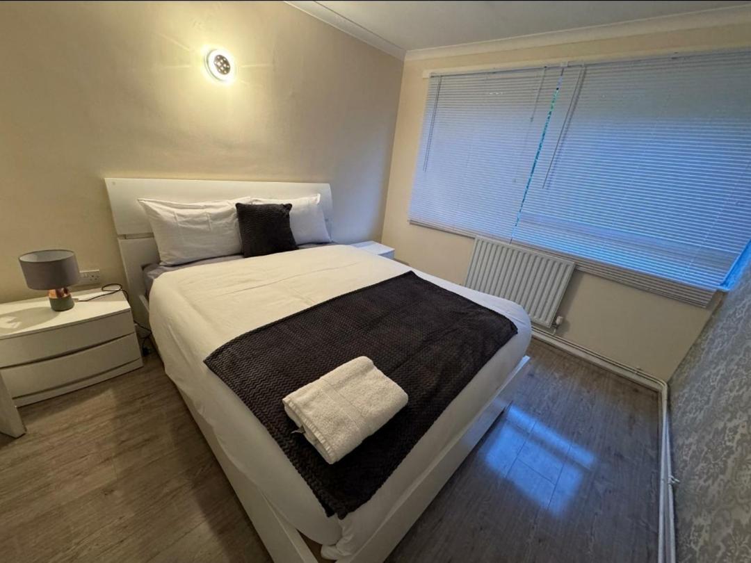 Lovely 2-Bed Apartment In Knowle Solihull Exterior foto